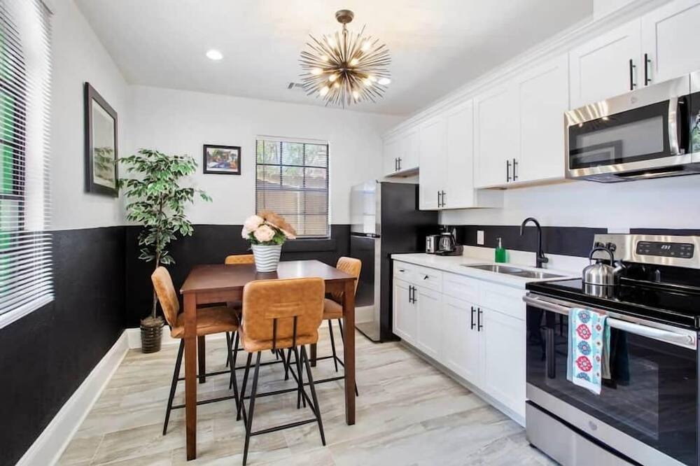 Photo of Kitchen in Seventh Ward