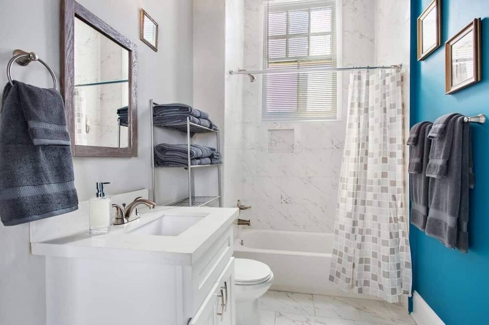 Photo of Bathroom in Seventh Ward