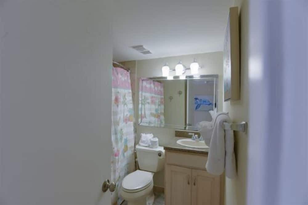 Photo of Bathroom in Crystal Beach