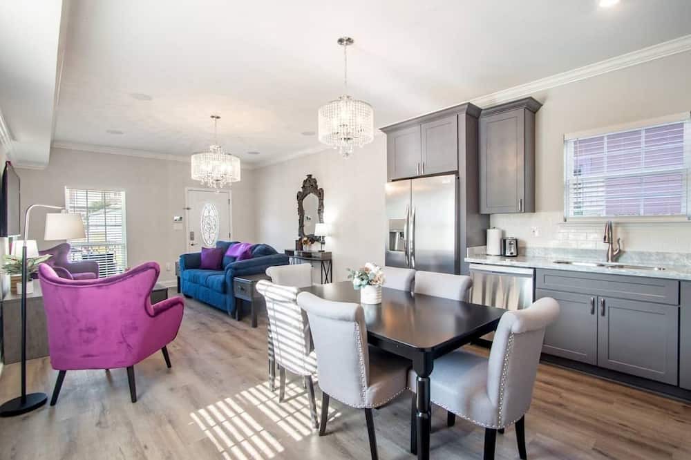Photo of Livingroom in Tulane - Gravier