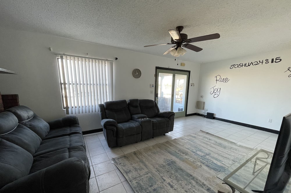 Photo of Livingroom in Springfield