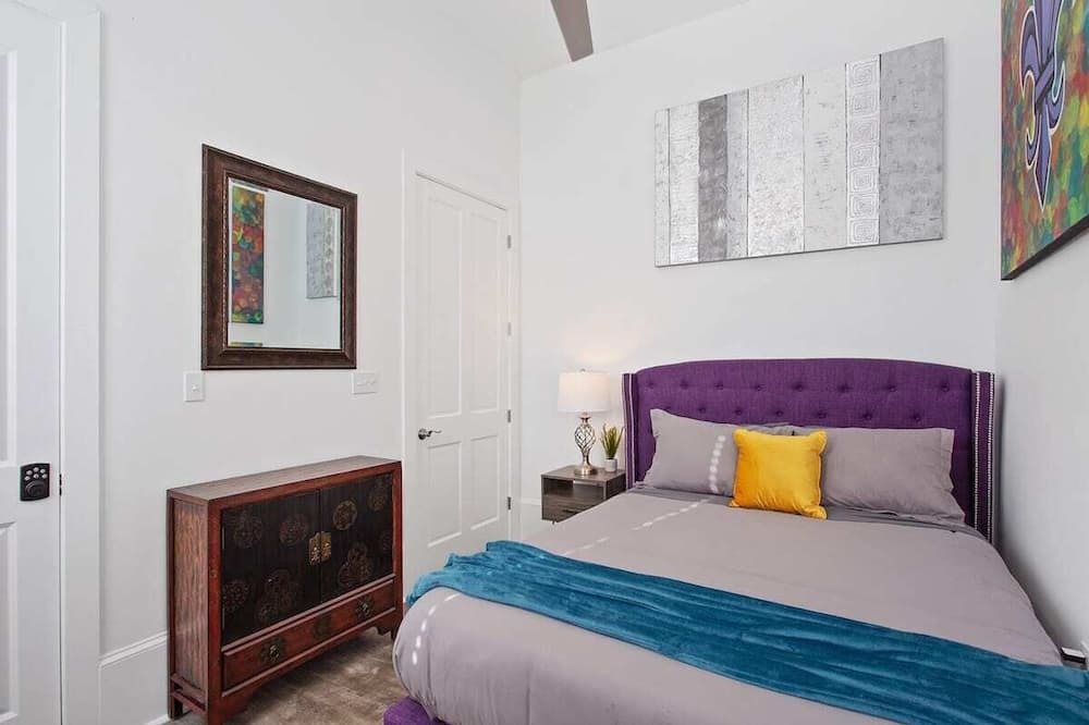 Photo of Bedroom in Mid-City