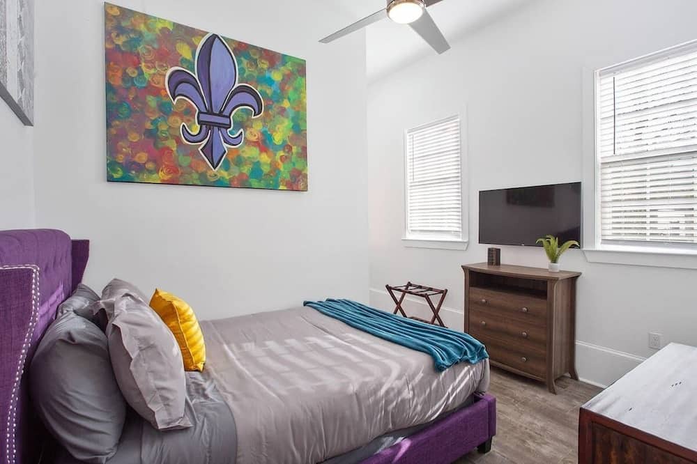Photo of Bedroom in Mid-City