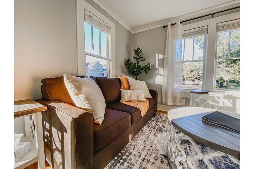 Photo of Livingroom in Hattiesburg