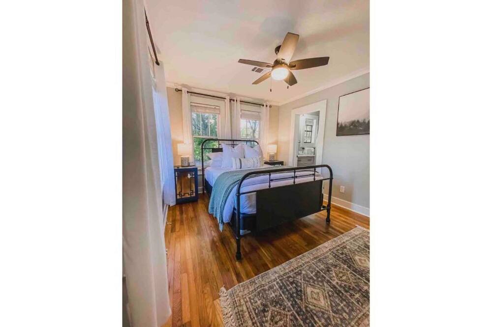 Photo of Bedroom in Hattiesburg