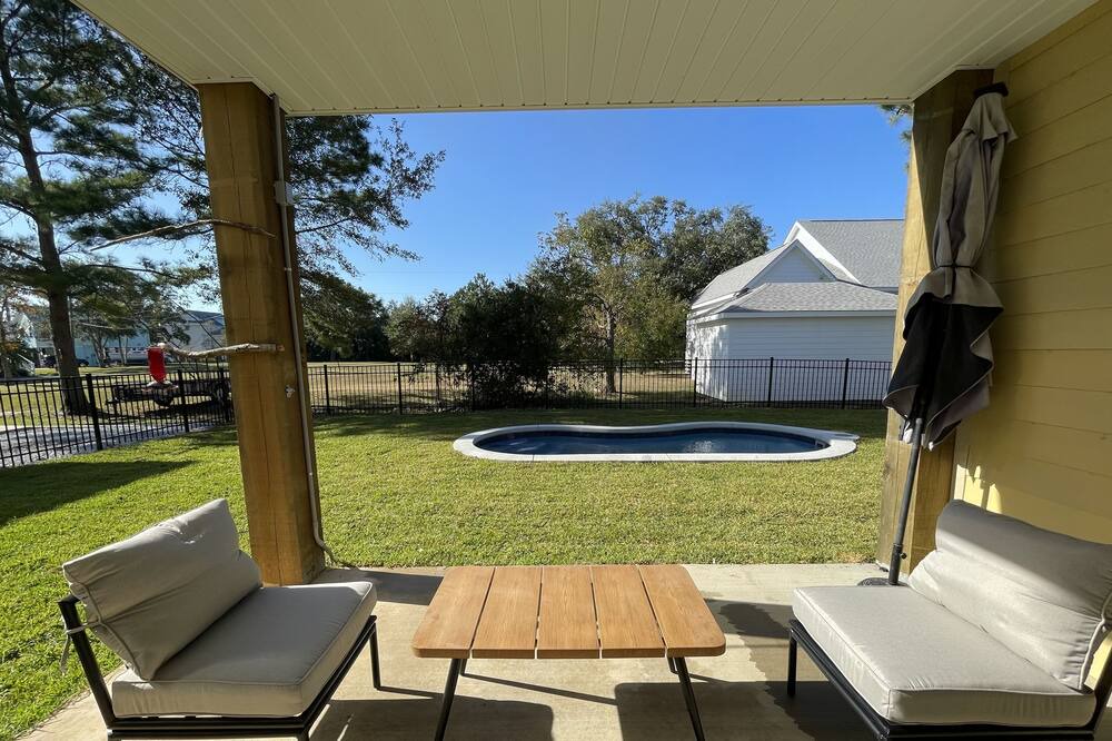 Photo of Patio Balcony in Waveland