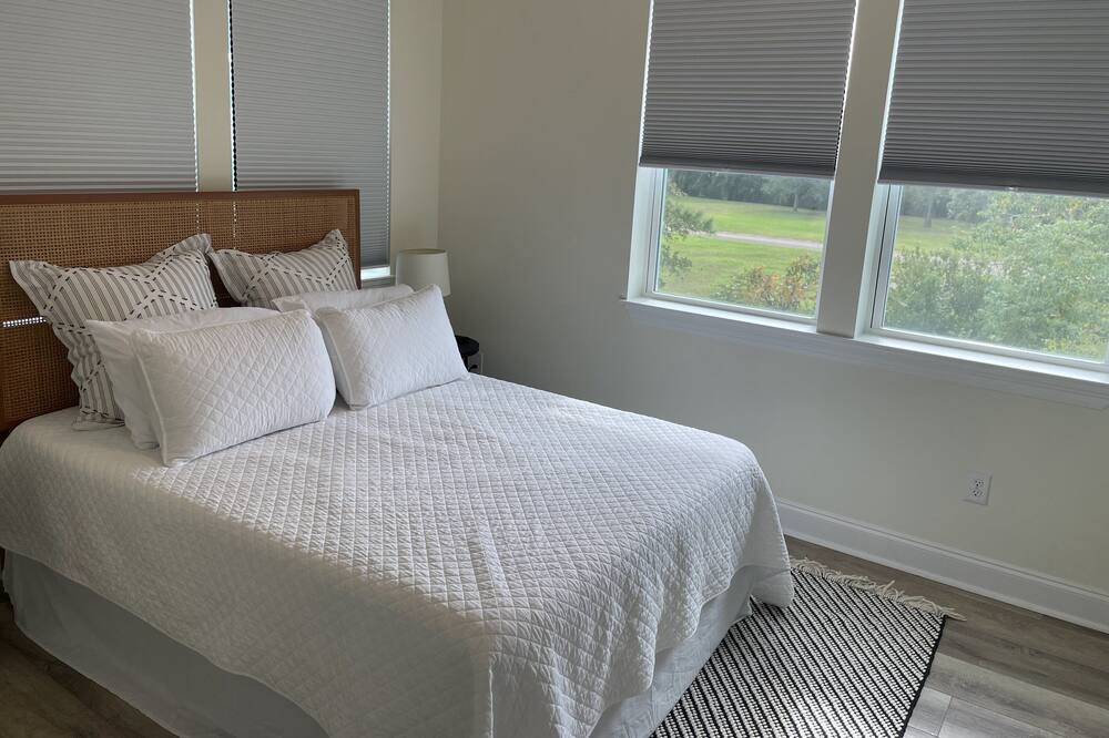 Photo of Bedroom in Waveland