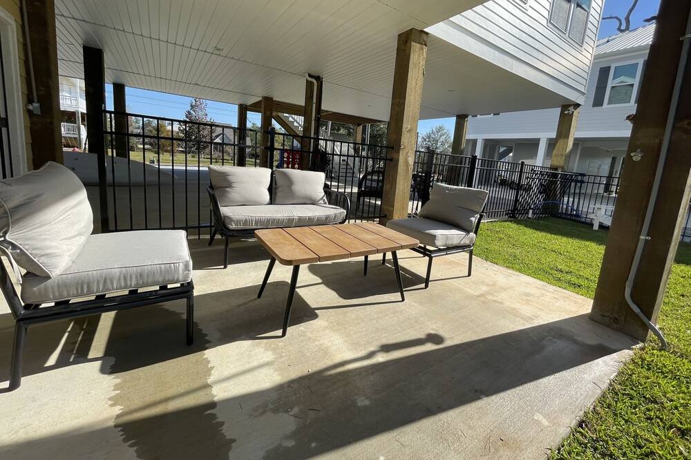Photo of Patio Balcony in Waveland