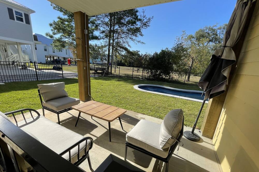 Photo of Patio Balcony in Waveland