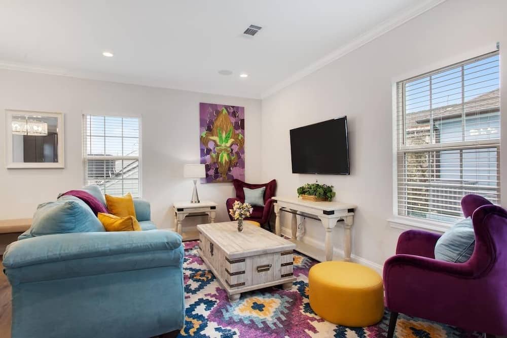 Photo of Livingroom in South 7th Ward