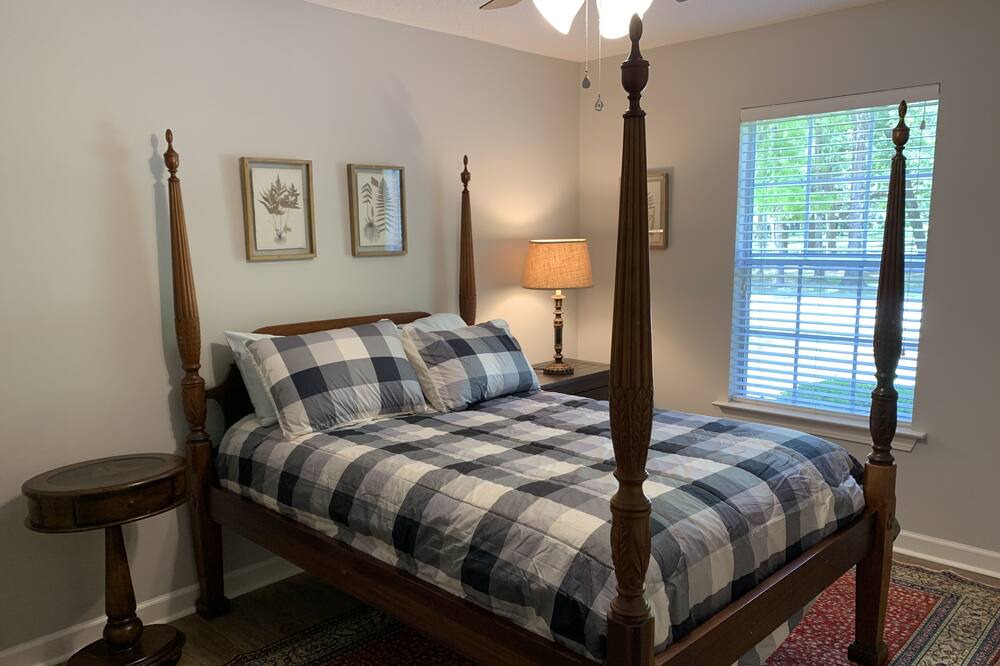 Photo of Bedroom in Fairhope