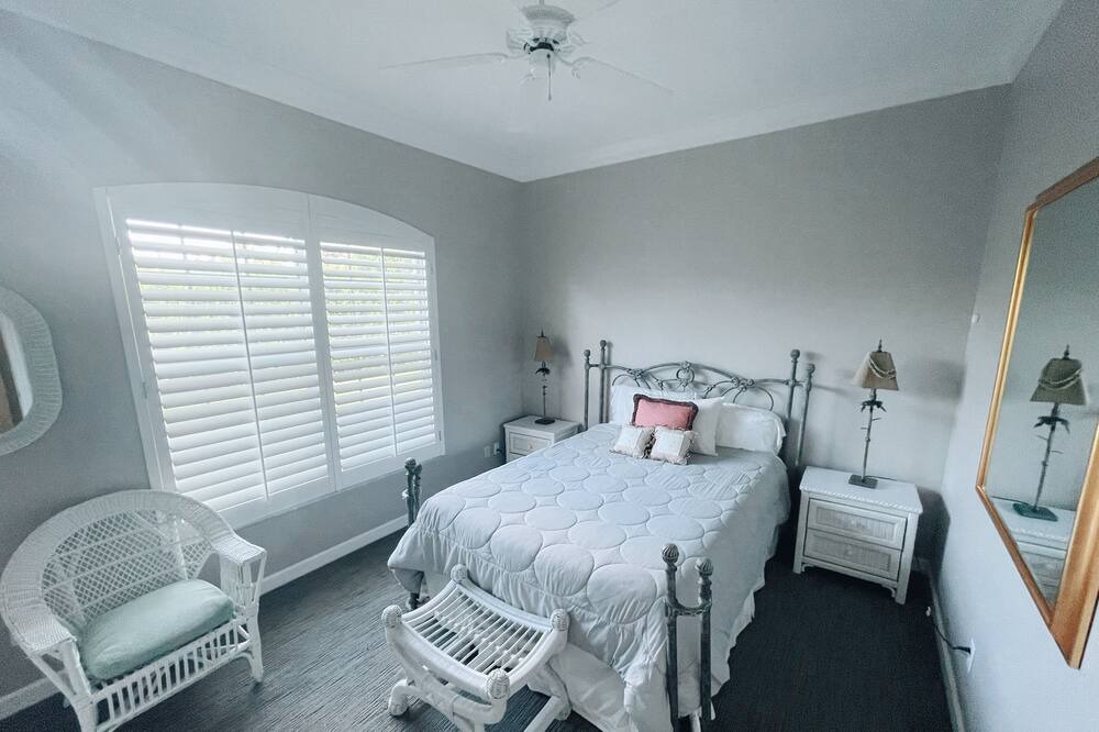 Photo of Bedroom in Kings Lake