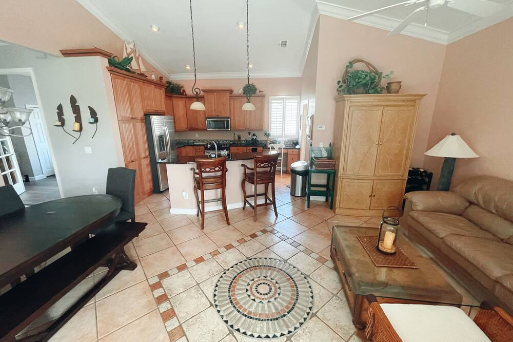 Photo of Livingroom in Kings Lake