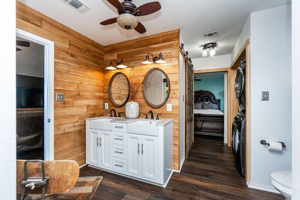 Photo of Bathroom in Lone Star