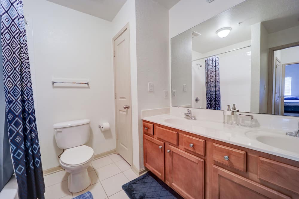 Photo of Bathroom in Wright