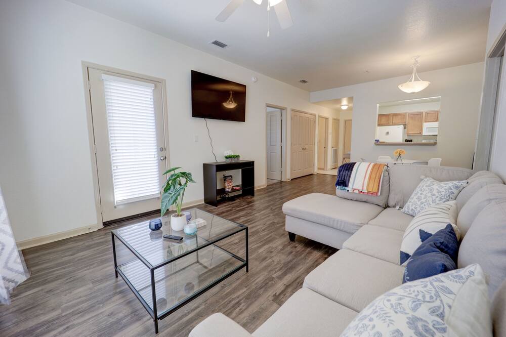 Photo of Livingroom in Wright