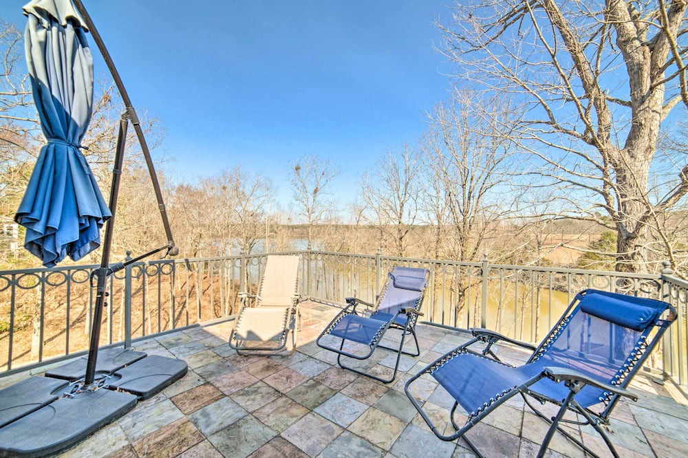 Photo of Patio Balcony in Northport