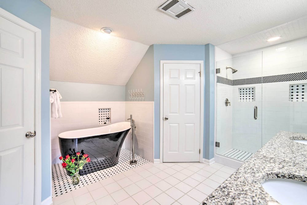 Photo of Bathroom in Northport