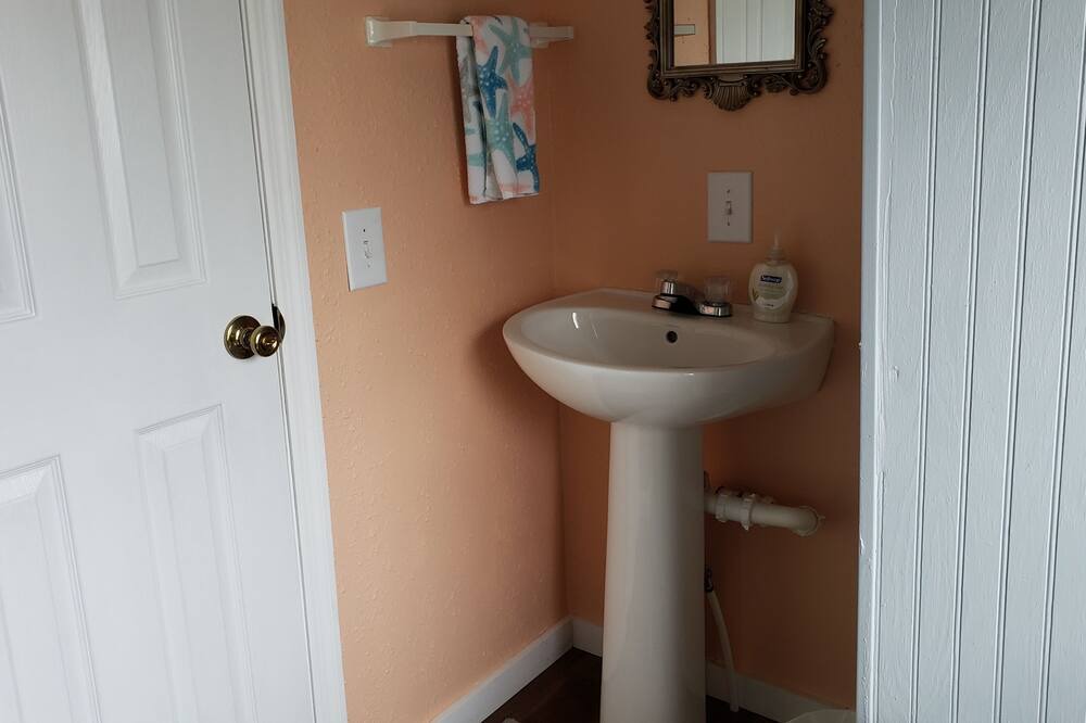 Photo of Bathroom in Keaton Beach