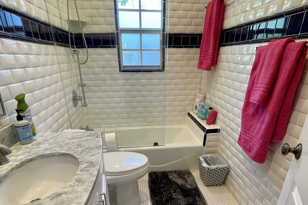Photo of Bathroom in Pinewood Park