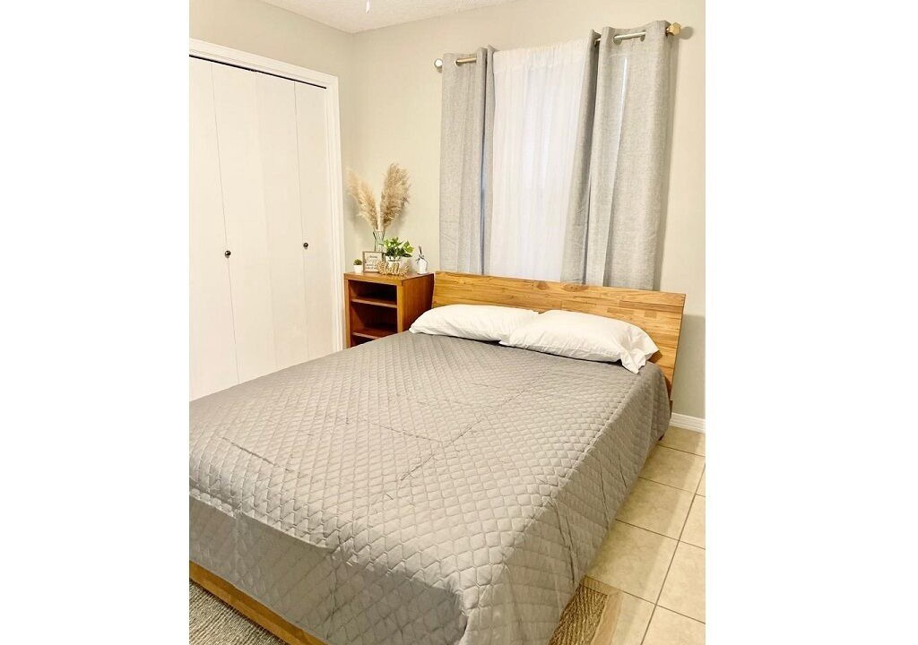 Photo of Bedroom in Myrtle Grove
