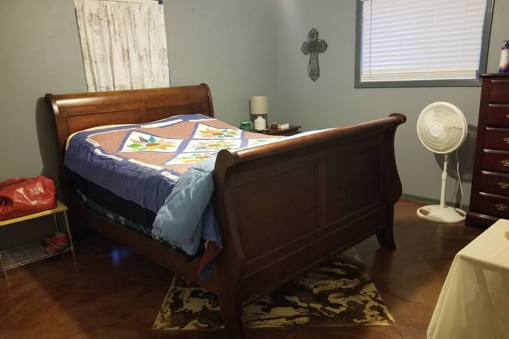 Photo of Bedroom in Tyler
