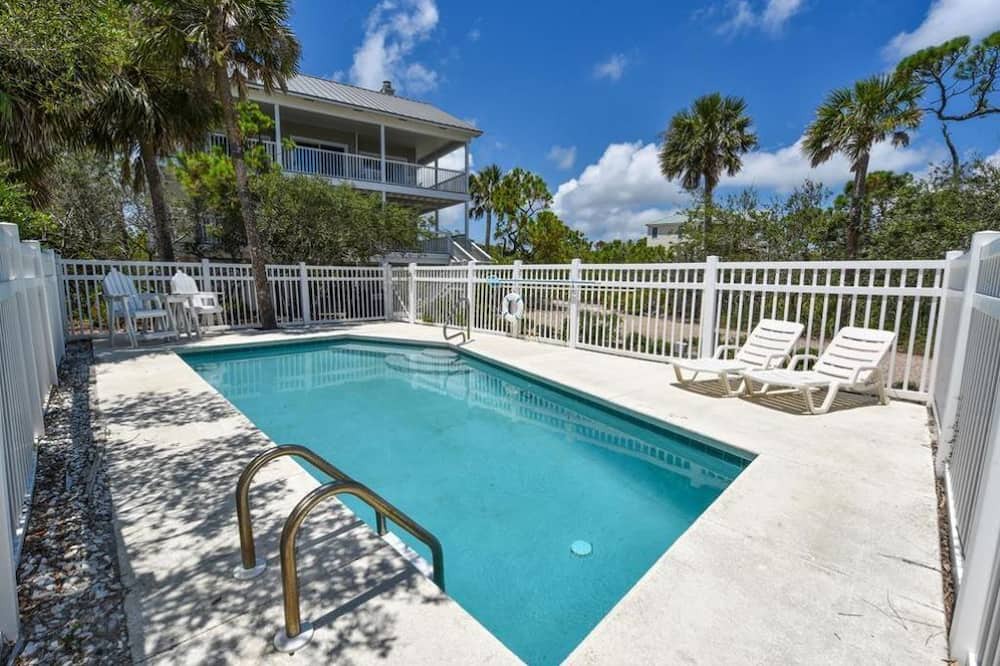 Photo of Outdoor in Treasure Beach Village