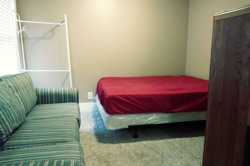 Photo of Bedroom in Highland Historic District