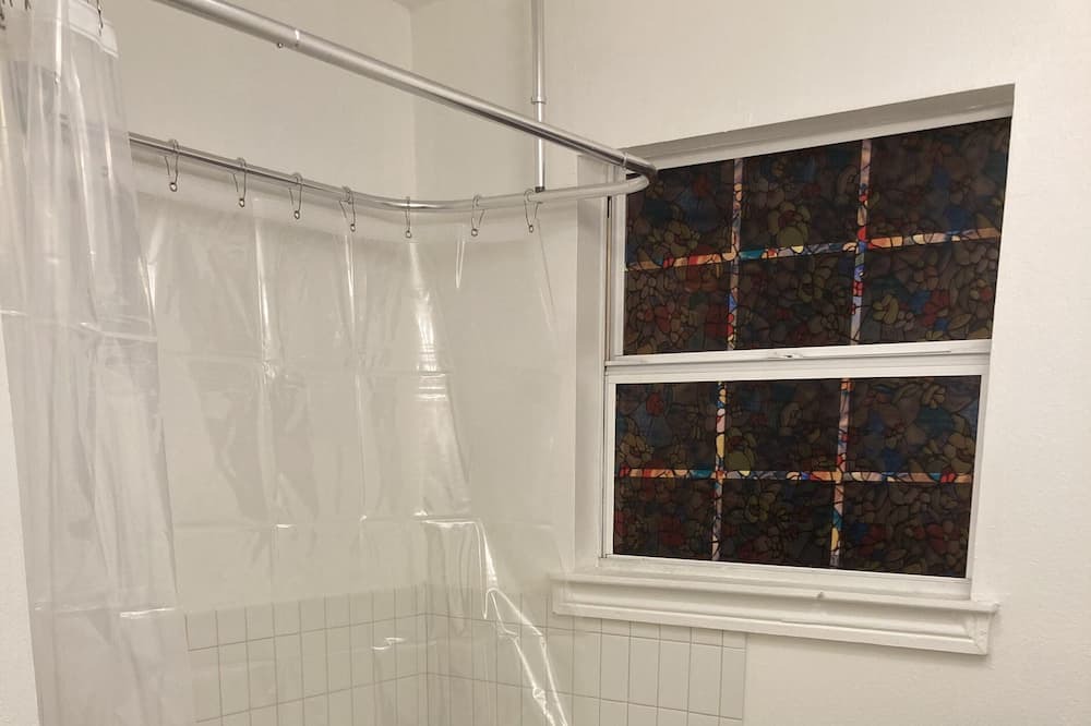 Photo of Bathroom in Faubourg Delassize