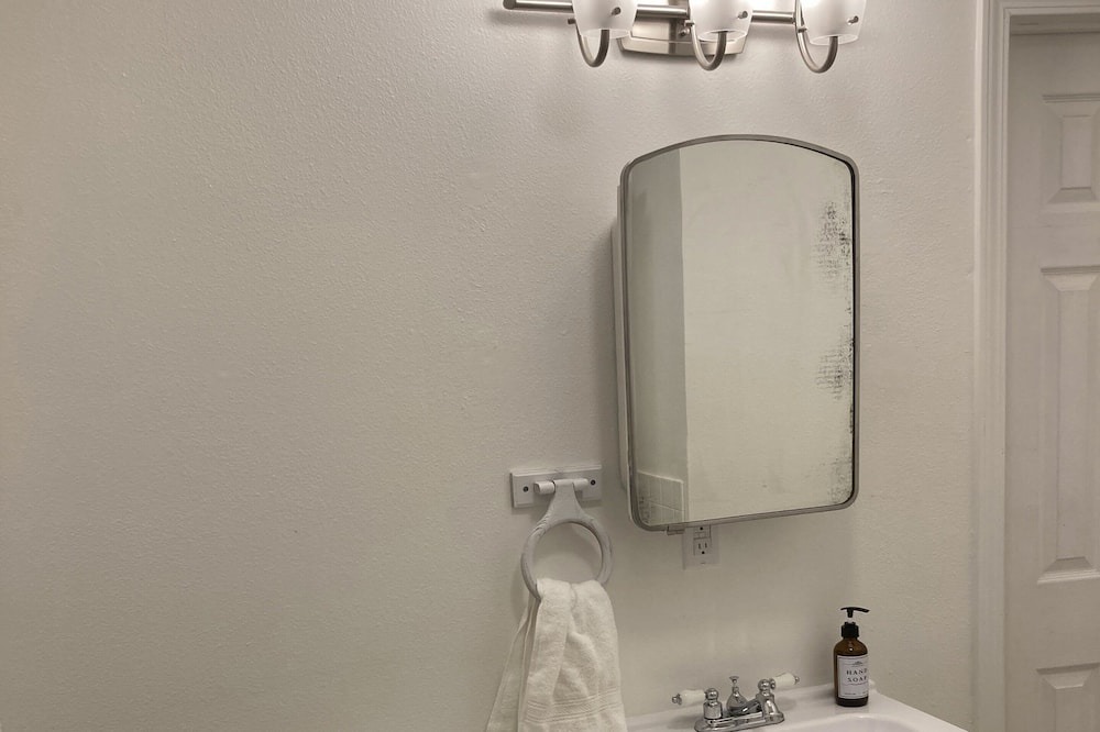 Photo of Bathroom in Faubourg Delassize
