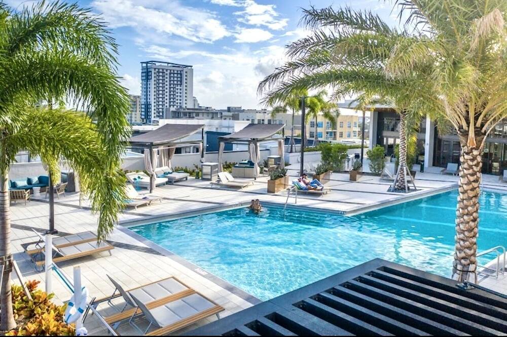 Photo of Outdoor in Flagler Village