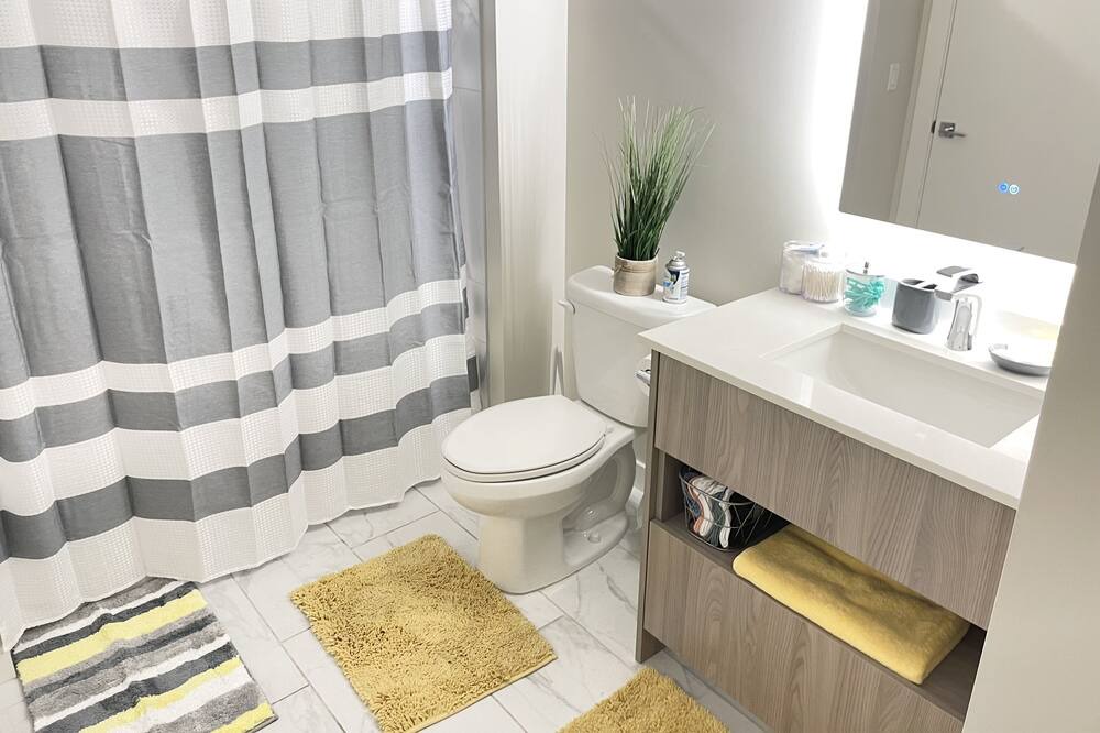 Photo of Bathroom in Flagler Village
