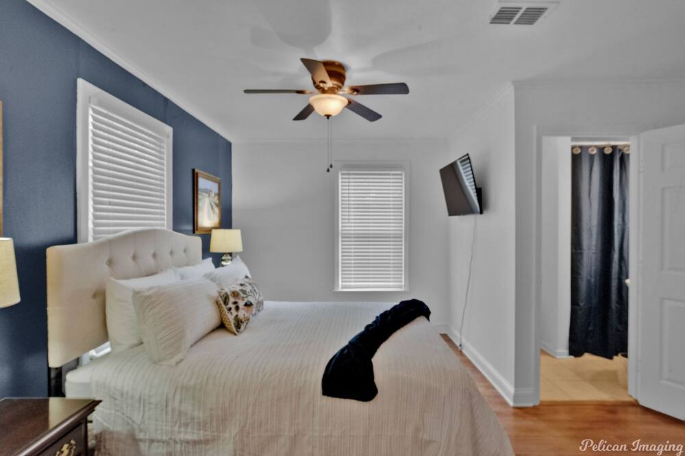 Photo of Bedroom in Broadmoor