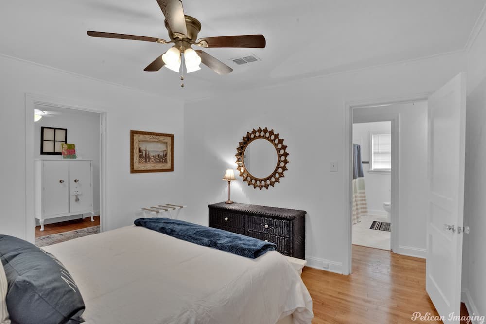 Photo of Bedroom in Broadmoor