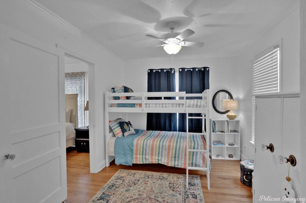 Photo of Bedroom in Broadmoor