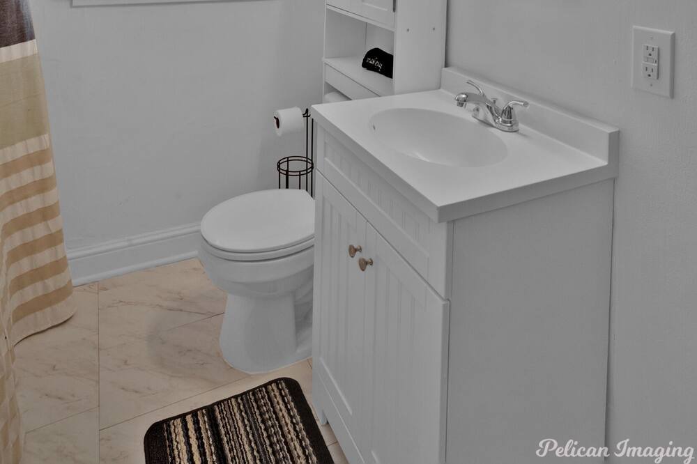 Photo of Bathroom in Broadmoor