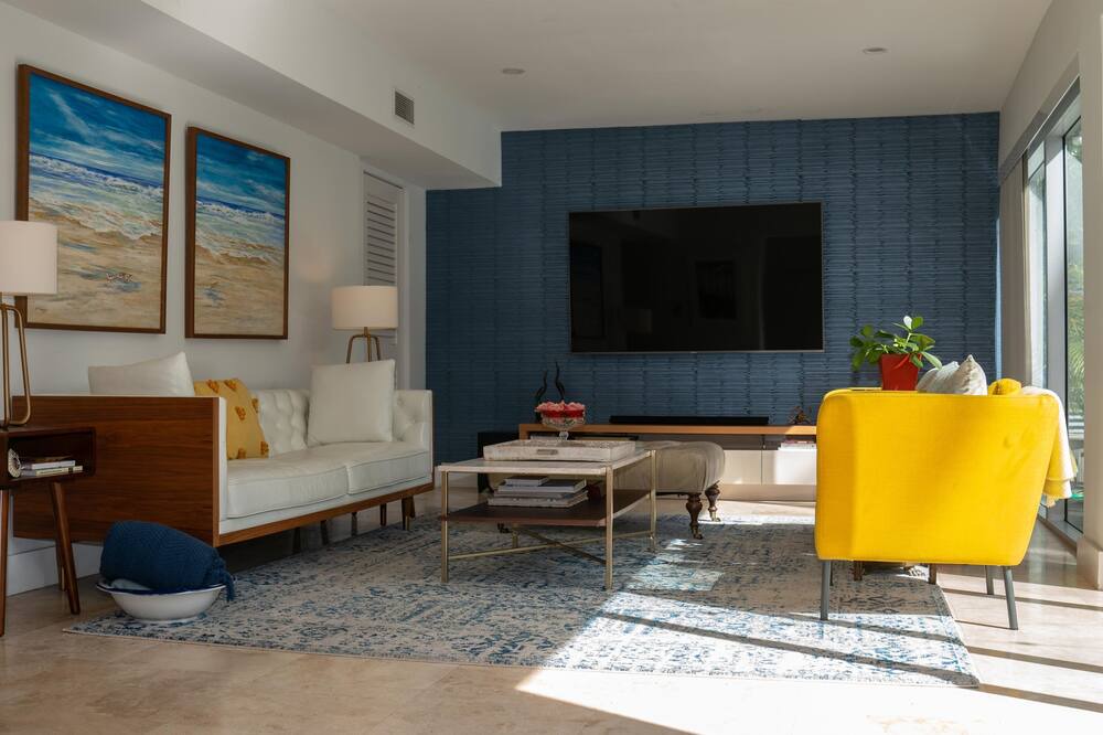 Photo of Bedroom in Pinecrest