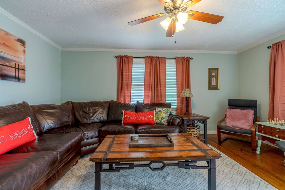 Photo of Livingroom in Galveston