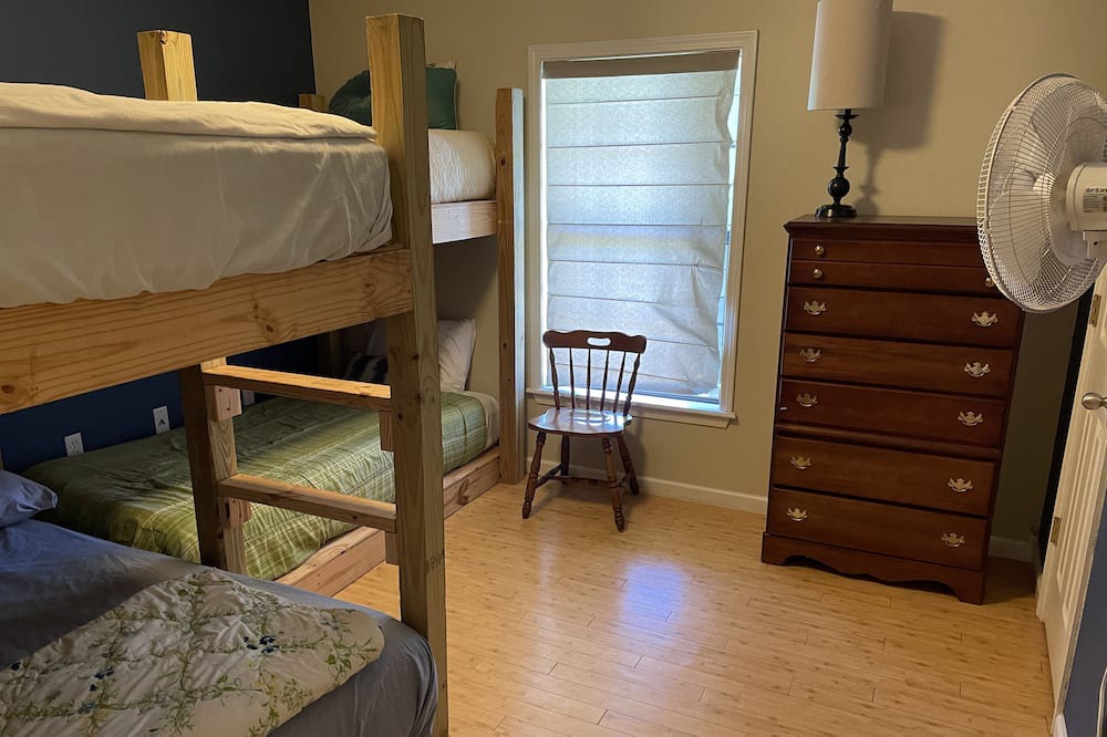 Photo of Bedroom in Dulac