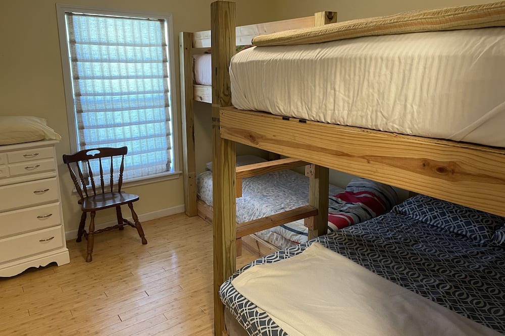 Photo of Bedroom in Dulac