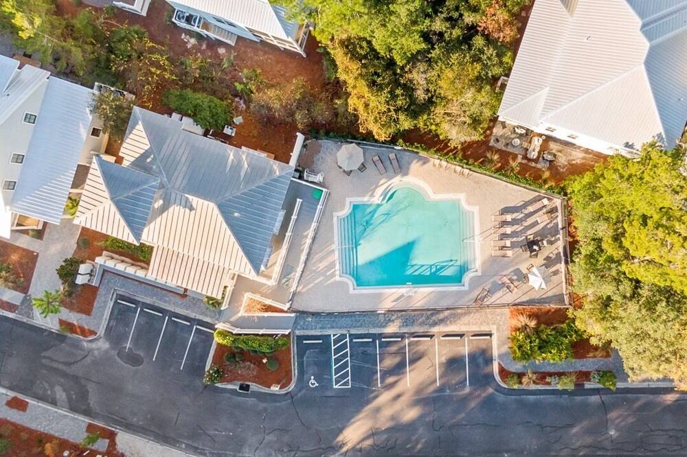 Photo of Outdoor in Lakeside at Blue Mountain Beach