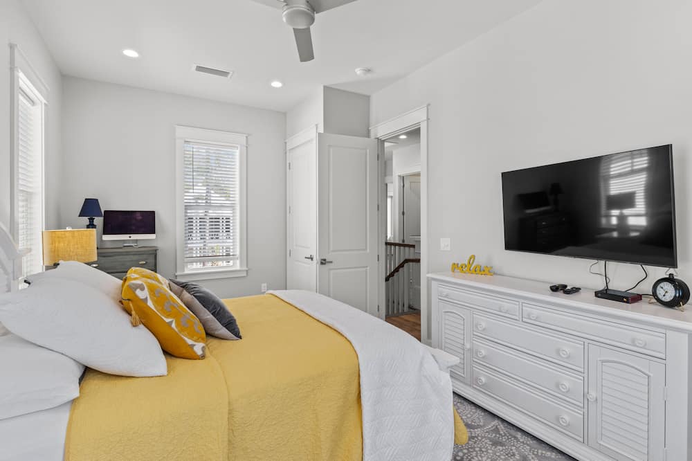 Photo of Bedroom in Lakeside at Blue Mountain Beach