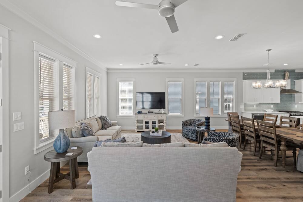 Photo of Livingroom in Lakeside at Blue Mountain Beach