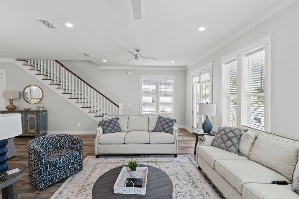 Photo of Livingroom in Lakeside at Blue Mountain Beach
