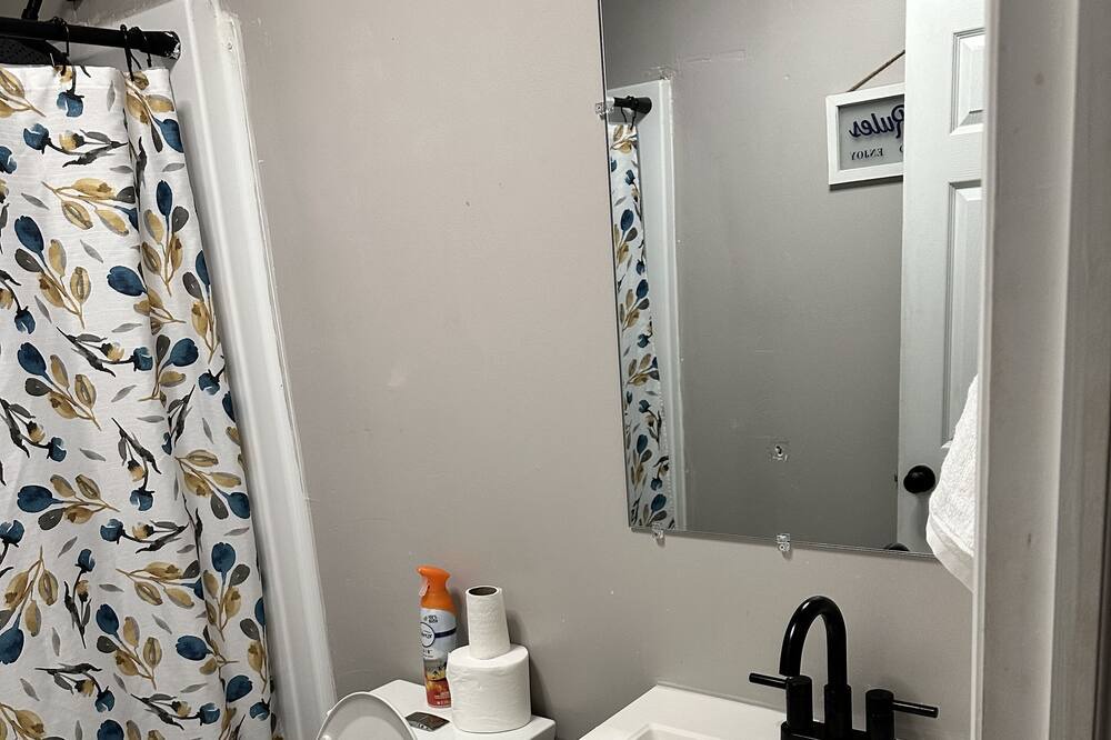Photo of Bathroom in Southeast Pensacola