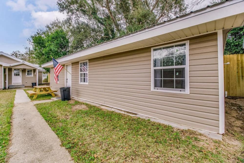 Photo of Outdoor in West Pensacola