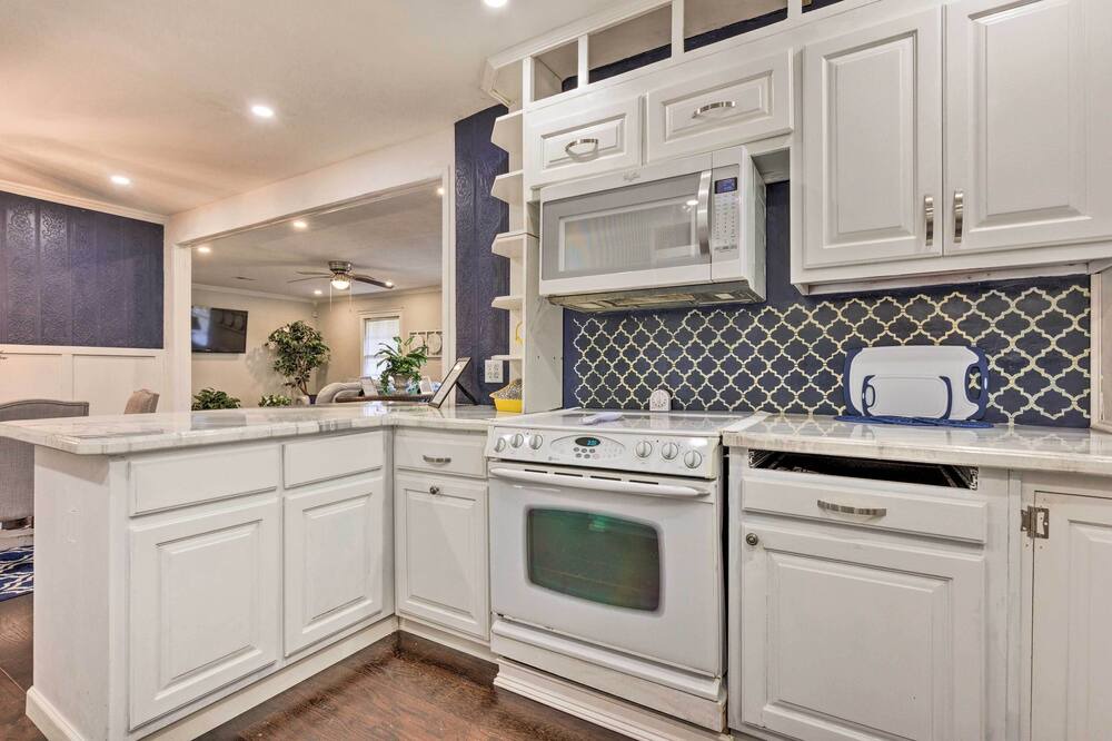 Photo of Kitchen in Saint Elmo