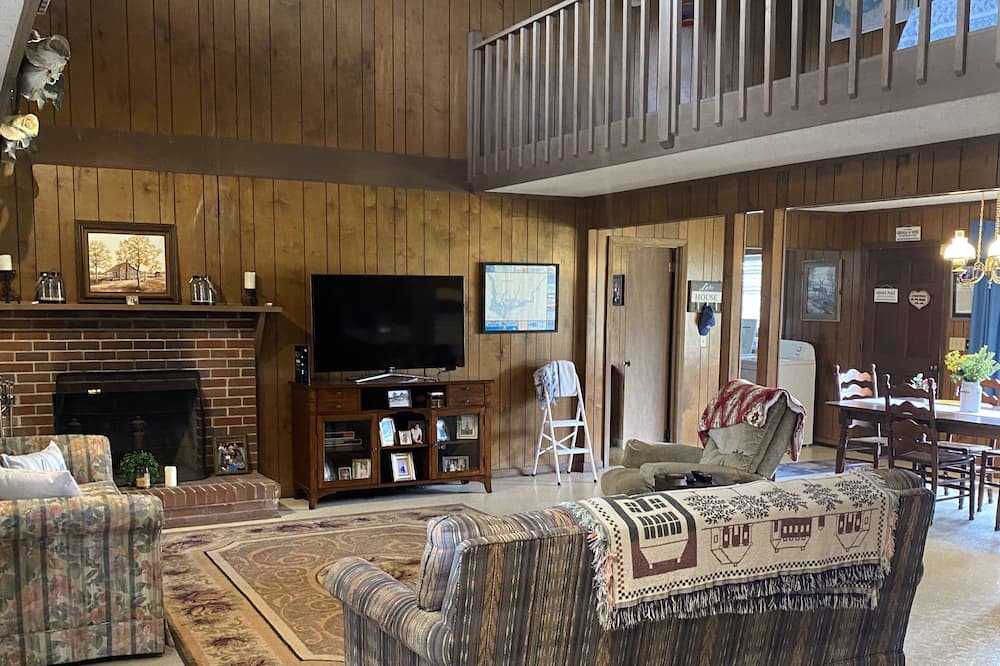 Photo of Livingroom in Mount Pleasant