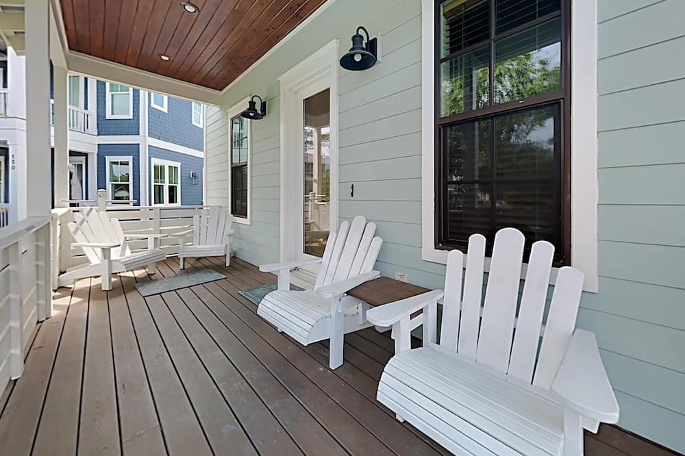 Photo of Outdoor in Lakeside at Blue Mountain Beach