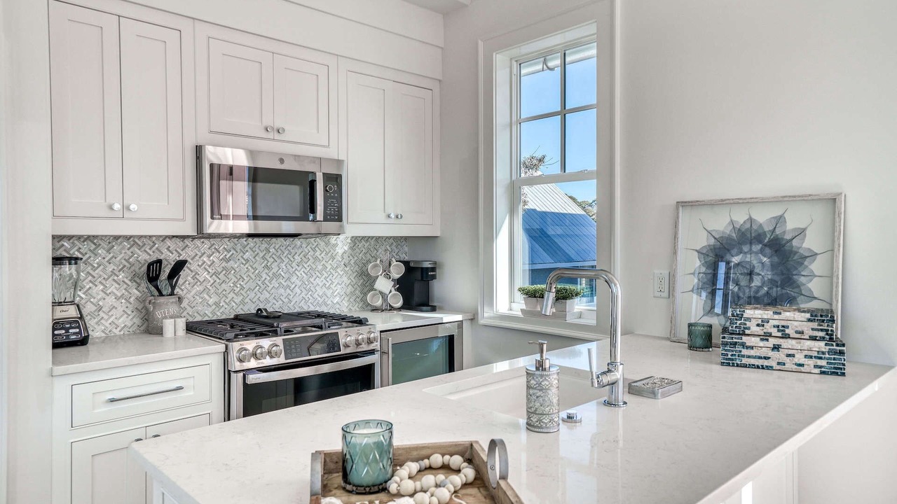 Photo of Kitchen in Dune Allen Beach
